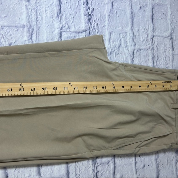 Izod Men's Flat Front Khaki Chino Golf Pants. Size 33/32. - Picture 8 of 9